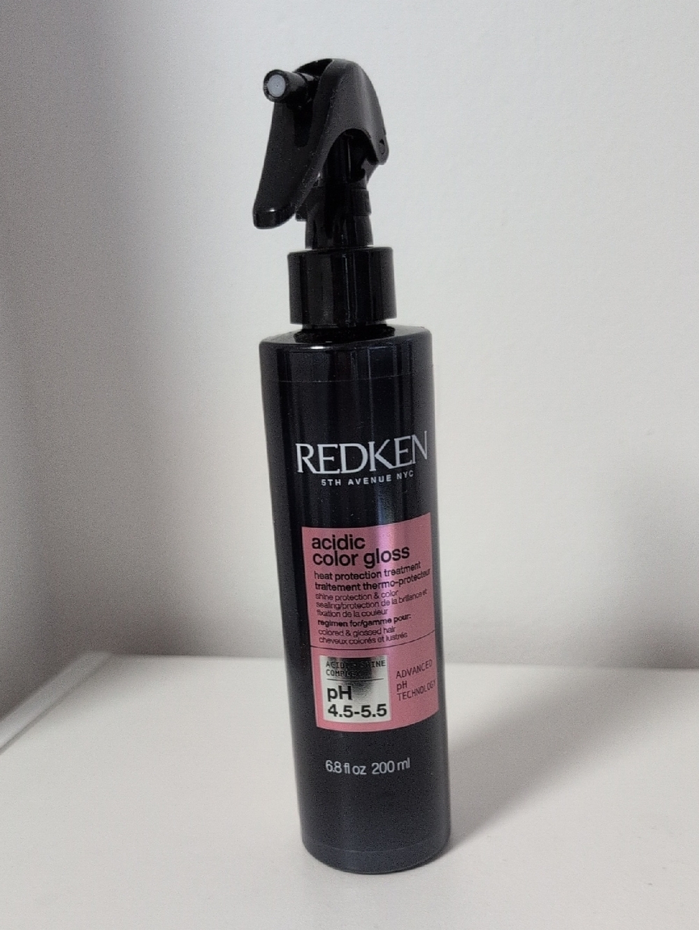 Redken Acidic Color Gloss Heat Protection Spray — Black & Pink